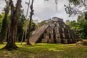 Jour 10 : Visite de Yaxhá